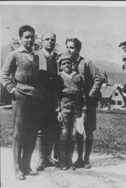 con sus hijos